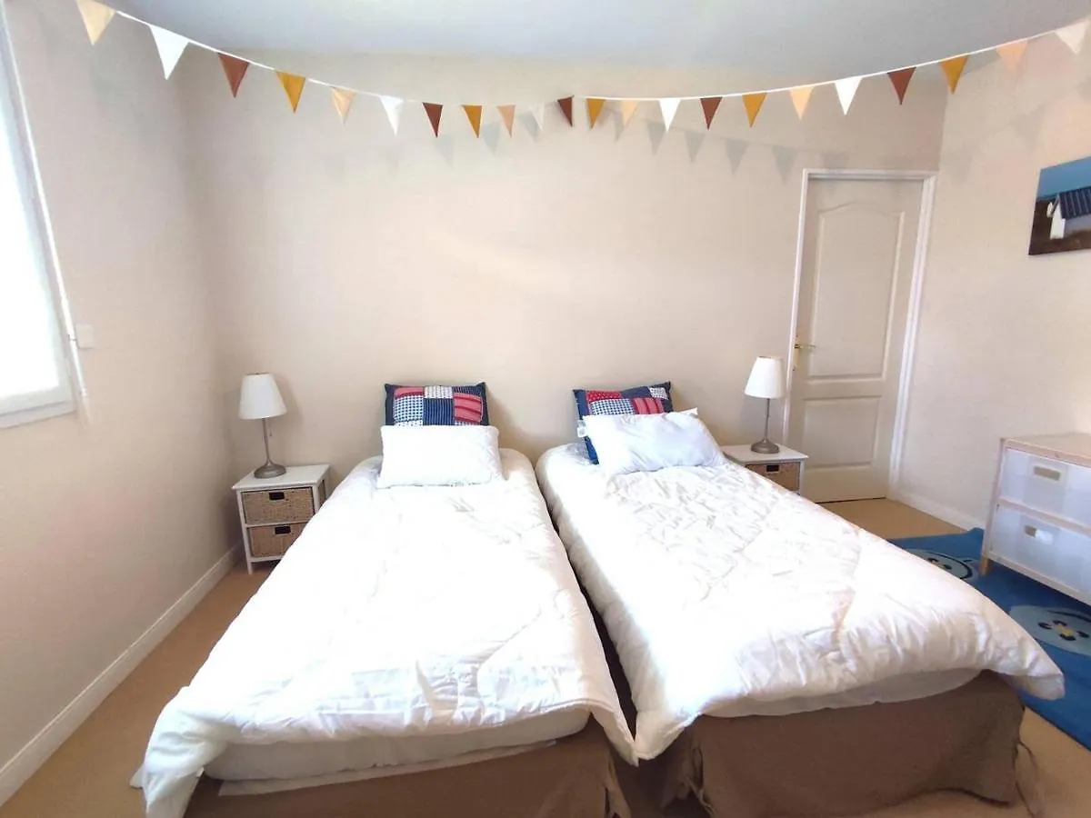 Duplex A 50M De La Plage Avec Parking Et 2 Chambres - Fr-1-368-391 Tregastel France